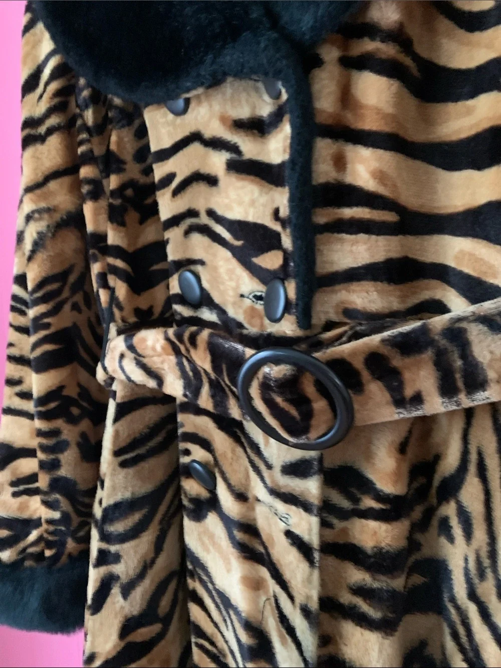 Vintage Faux Fur Tiger-Print Trench Coat with Black Faux Fur Trim 1950s - Picture 7 of 16